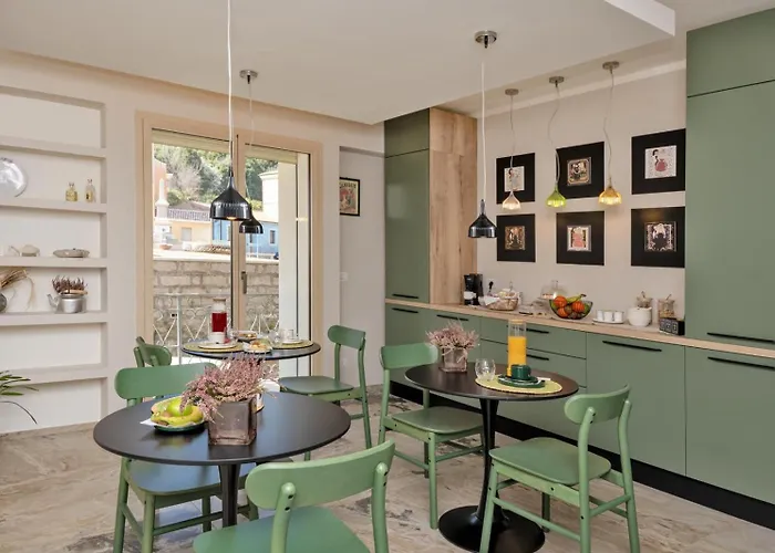 Couette-café Rotareddu 3*